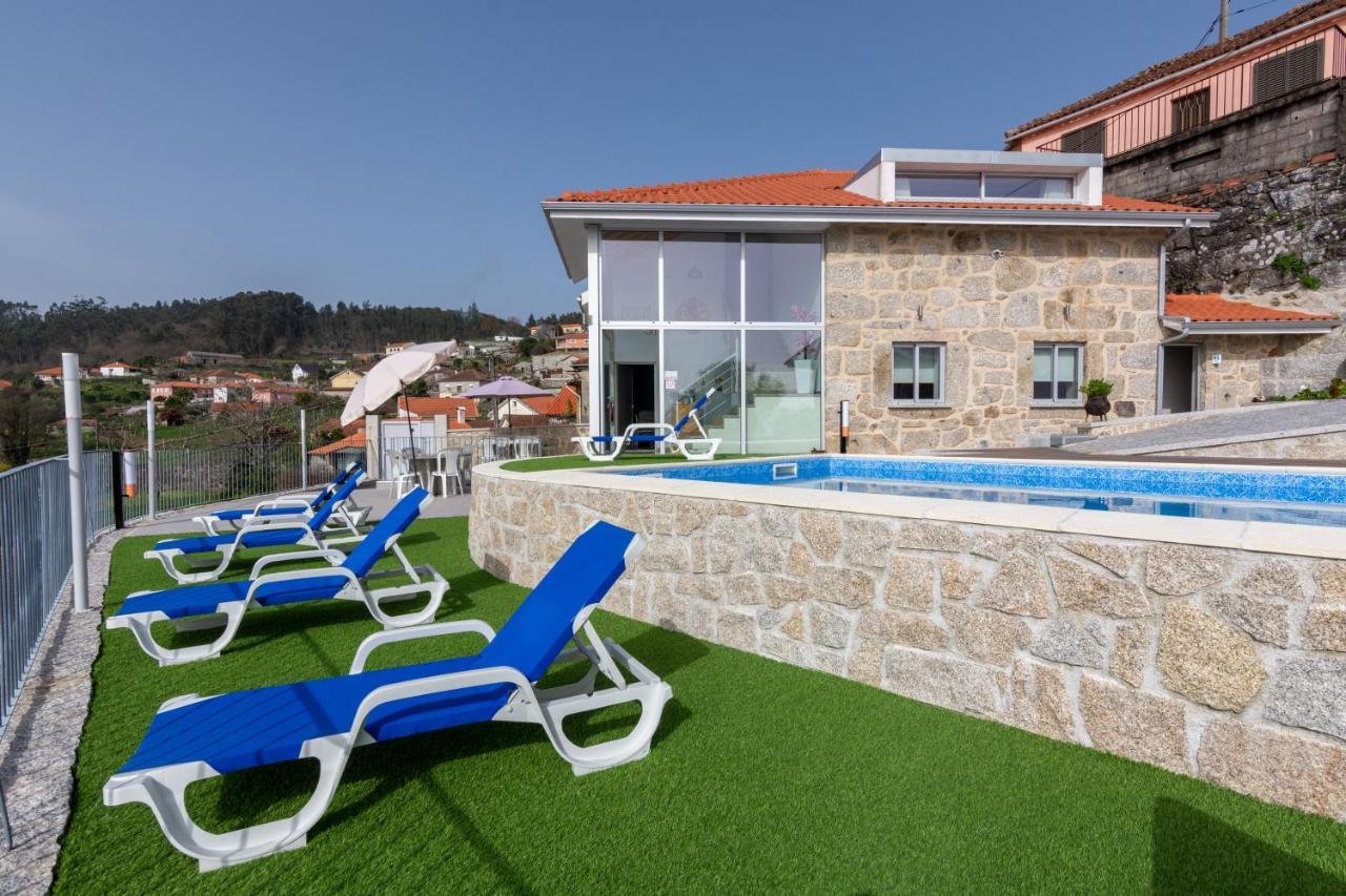 Aldeamento Casas Do Alto Do Vez Apartment Balouta Luaran gambar
