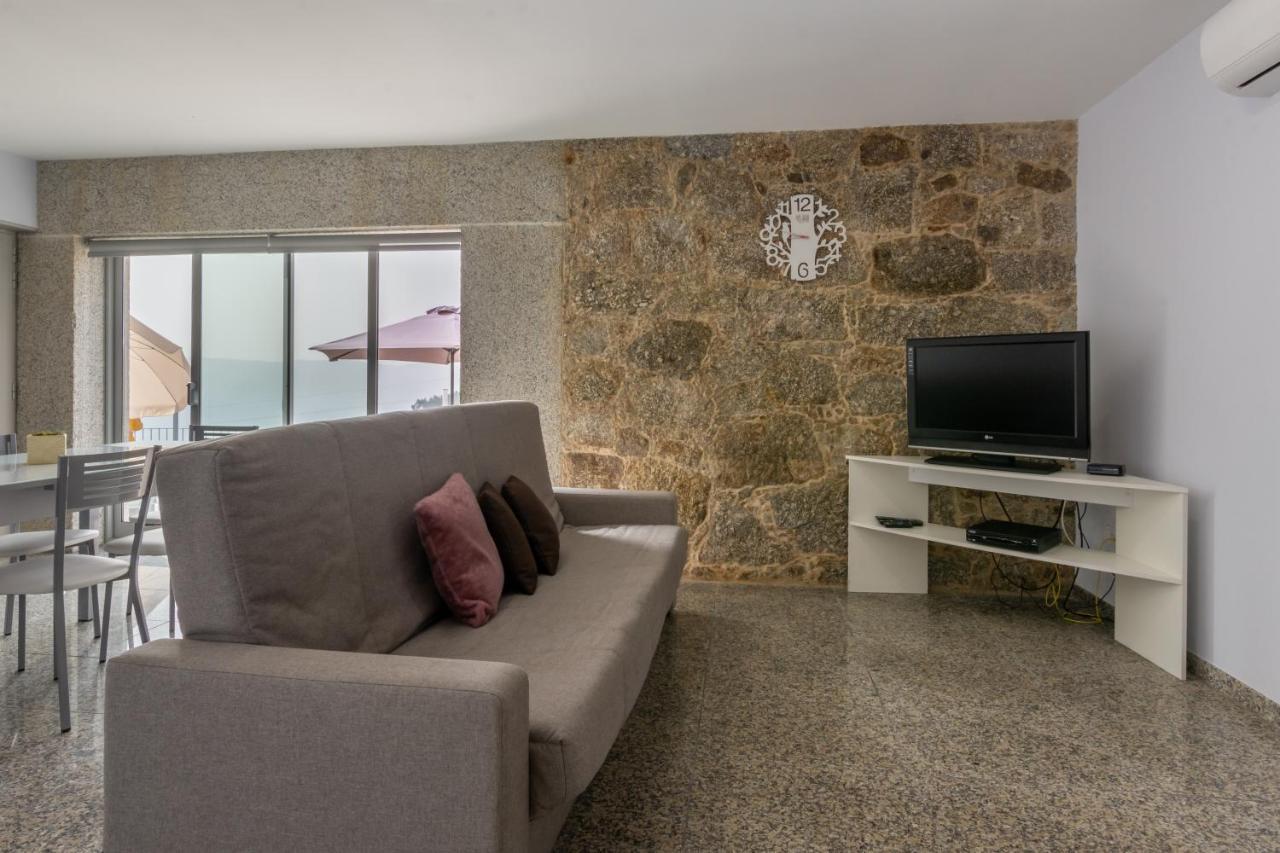 Aldeamento Casas Do Alto Do Vez Apartment Balouta Luaran gambar