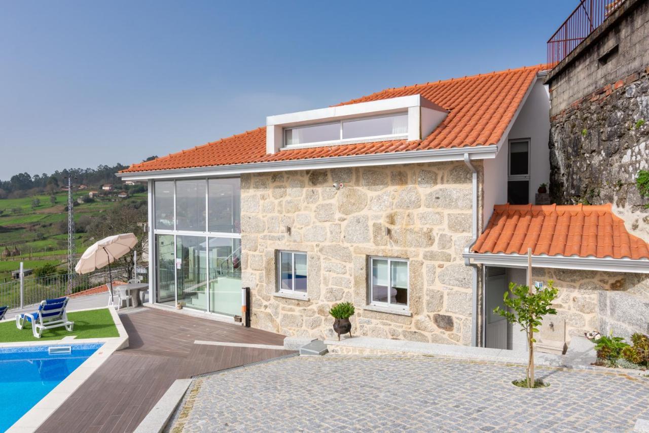 Aldeamento Casas Do Alto Do Vez Apartment Balouta Luaran gambar