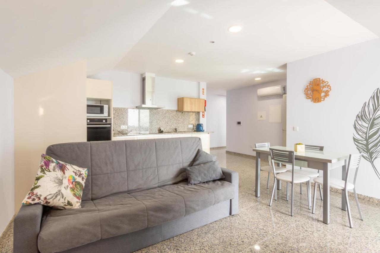 Aldeamento Casas Do Alto Do Vez Apartment Balouta Luaran gambar